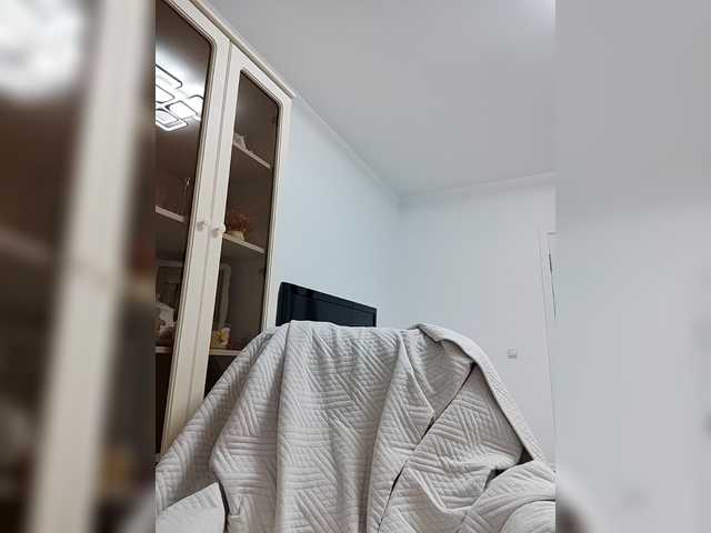 sura97's BongaCams show and profile