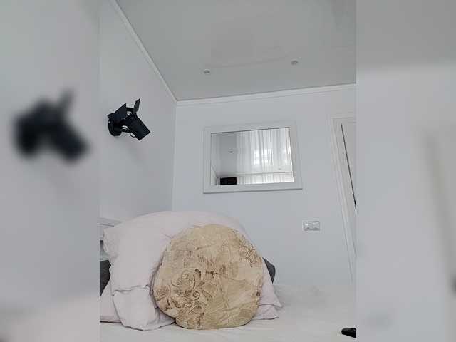 sura97's BongaCams show and profile