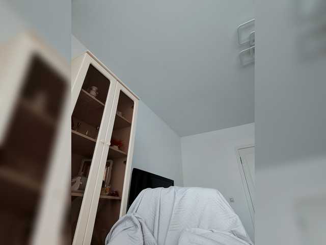 sura97's BongaCams show and profile