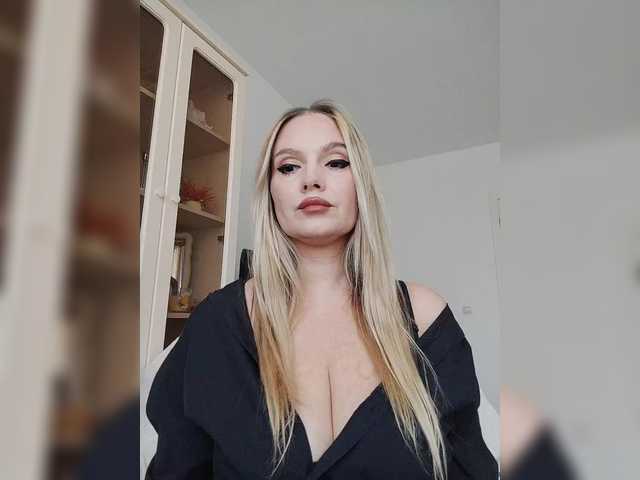 sura97 — In front of the group and privately 200 & No fisting and squirting& Do you like me 500