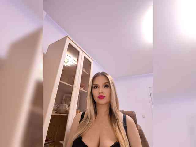 sura97 Live Webcam on BongaCams