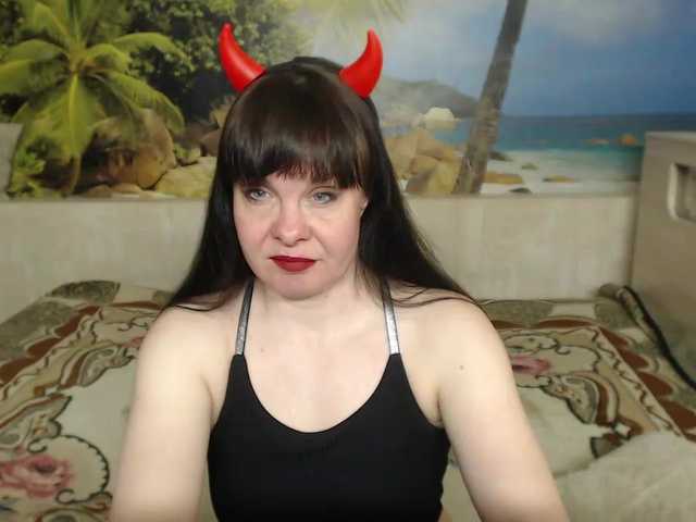 Aphelandrina's BongaCams show and profile