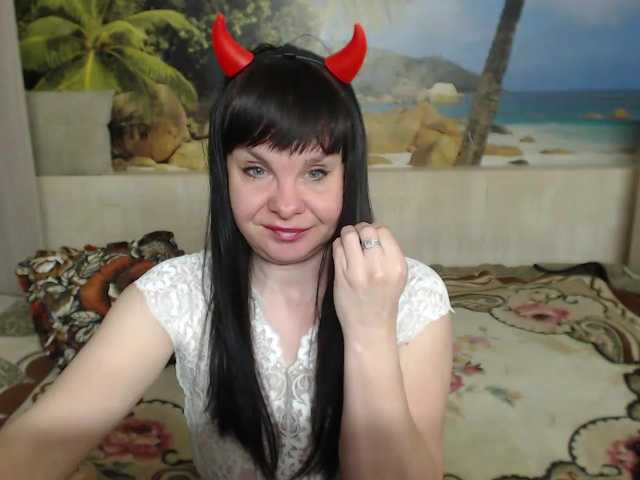 Aphelandrina's BongaCams show and profile