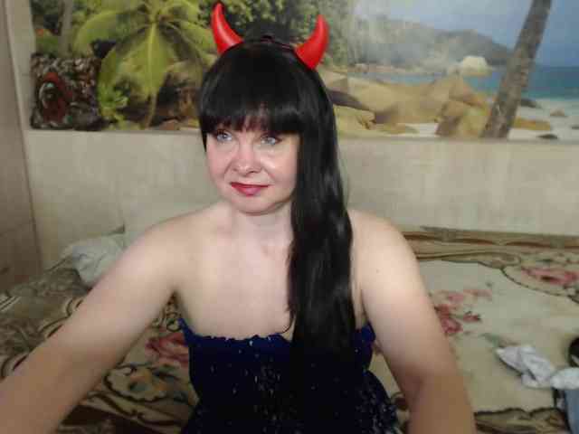 Aphelandrina Live Webcam on BongaCams