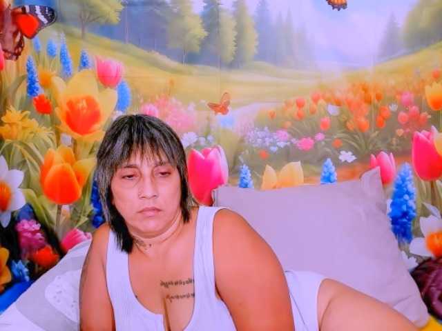 indianroxy webcam