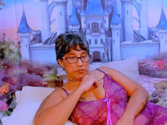 indianroxy webcam