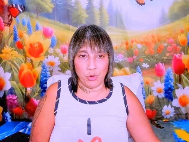 indianroxy's BongaCams show and profile