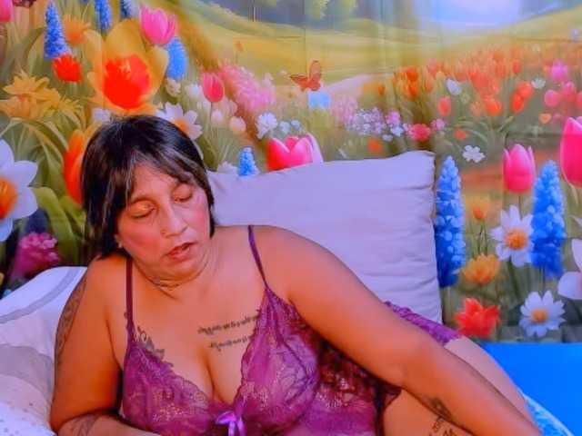 indianroxy webcam
