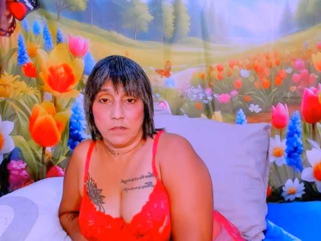 indianroxy from BongaCams is Freechat