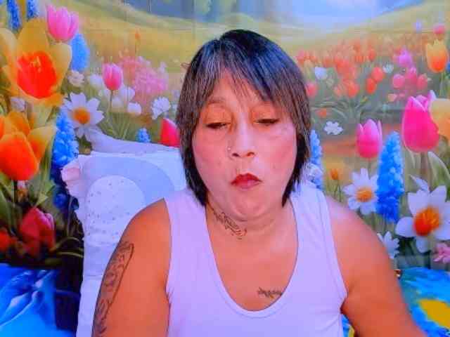 indianroxy webcam