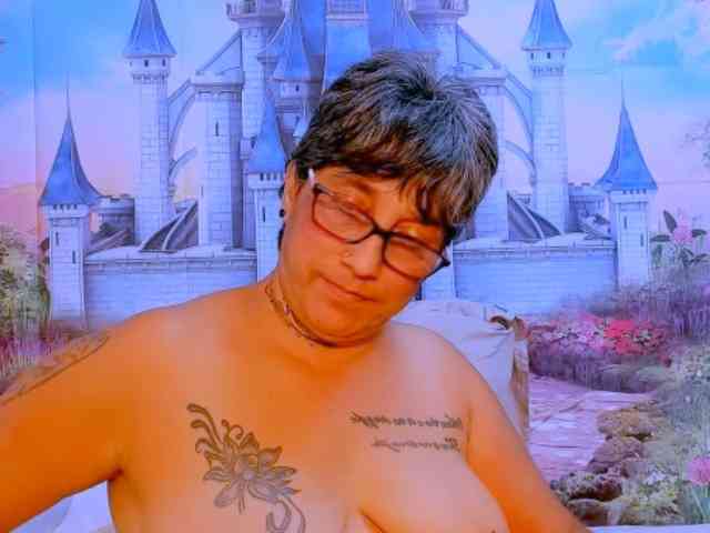 indianroxy webcam