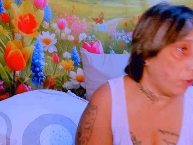 indianroxy webcam