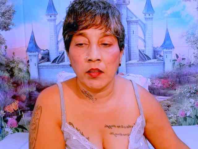 online cam2cam Indianroxy