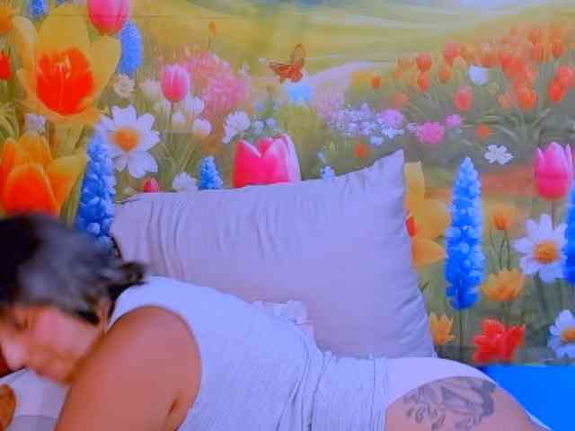 indianroxy webcam