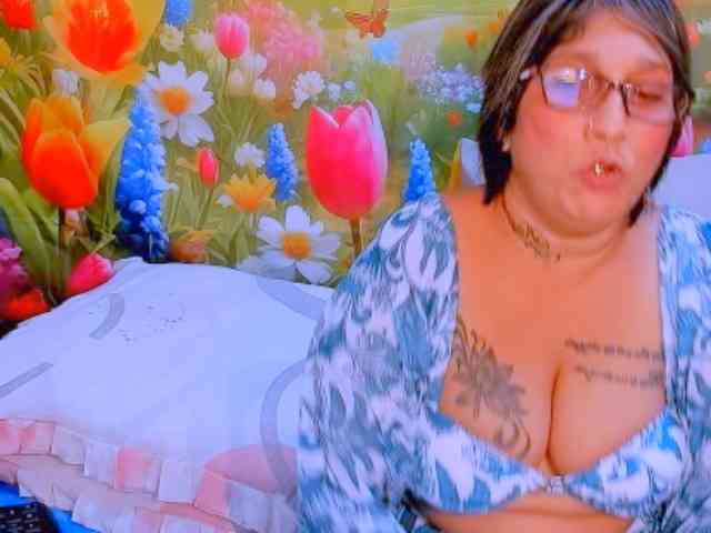 indianroxy webcam