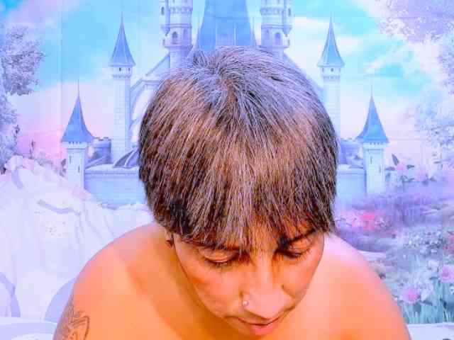 indianroxy webcam