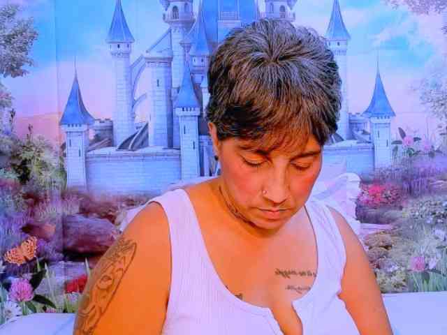 indianroxy webcam