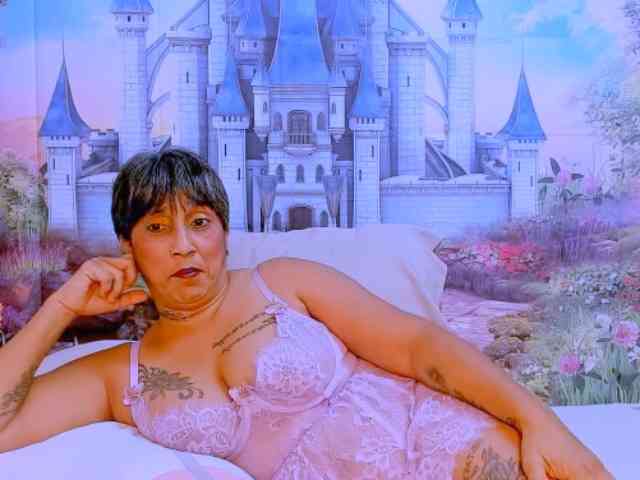 indianroxy webcam