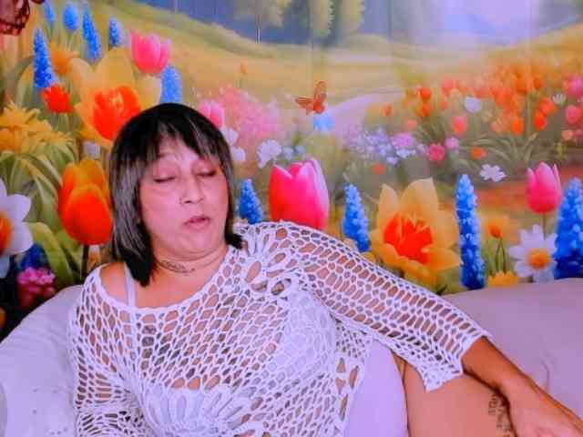 indianroxy Live Webcam on BongaCams