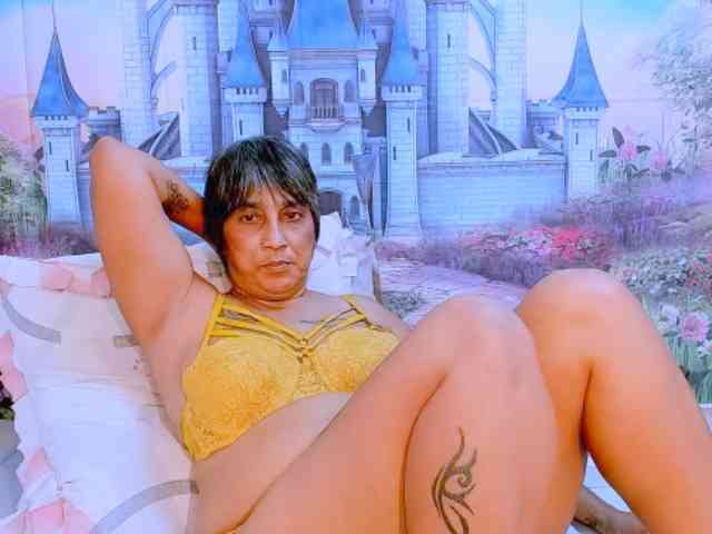 indianroxy webcam