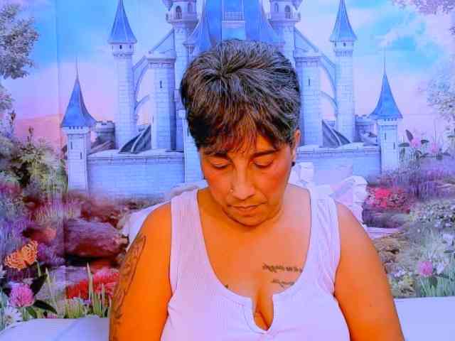 indianroxy webcam