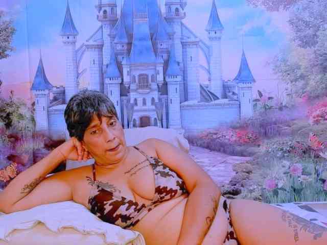 indianroxy webcam