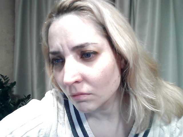 mariska-kiska's BongaCams show and profile