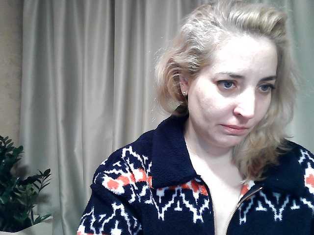 mariska-kiska's BongaCams show and profile