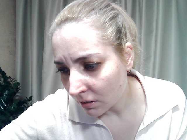 mariska-kiska's BongaCams show and profile