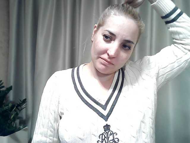 mariska-kiska's BongaCams show and profile