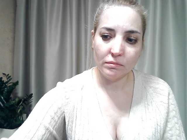 mariska-kiska's BongaCams show and profile