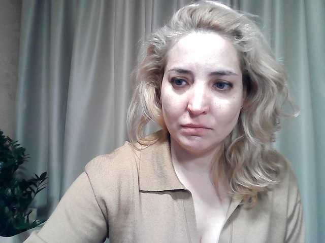 mariska-kiska's BongaCams show and profile