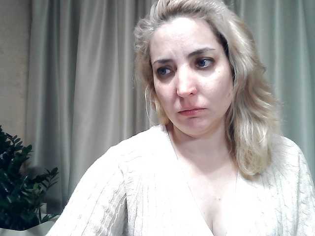 mariska-kiska's BongaCams show and profile