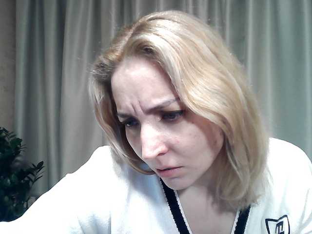 mariska-kiska's BongaCams show and profile