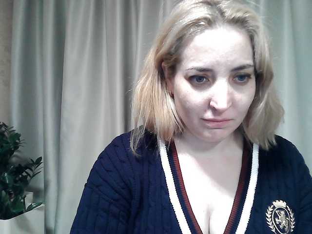 mariska-kiska's BongaCams show and profile