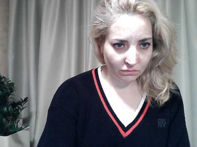 mariska-kiska's BongaCams show and profile