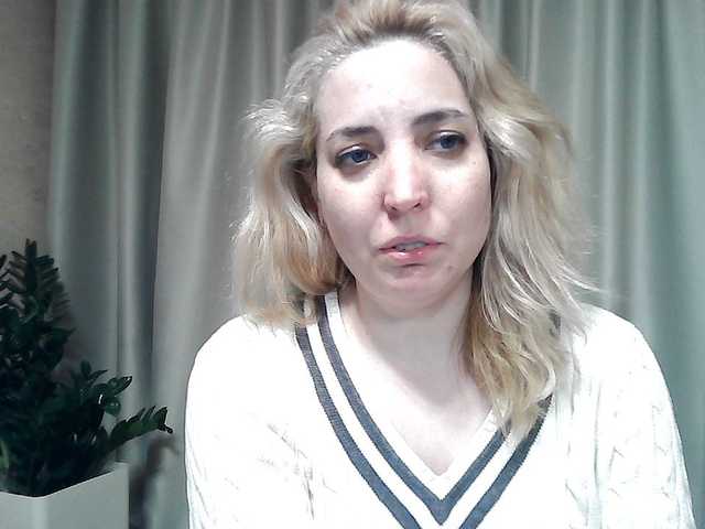 mariska-kiska's BongaCams show and profile