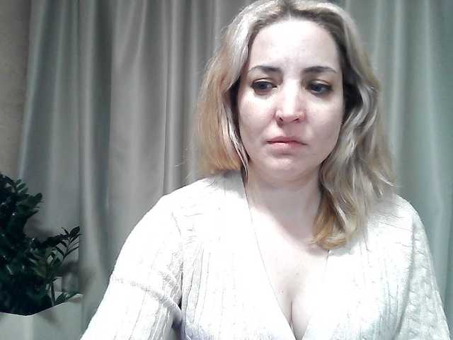 mariska-kiska's BongaCams show and profile