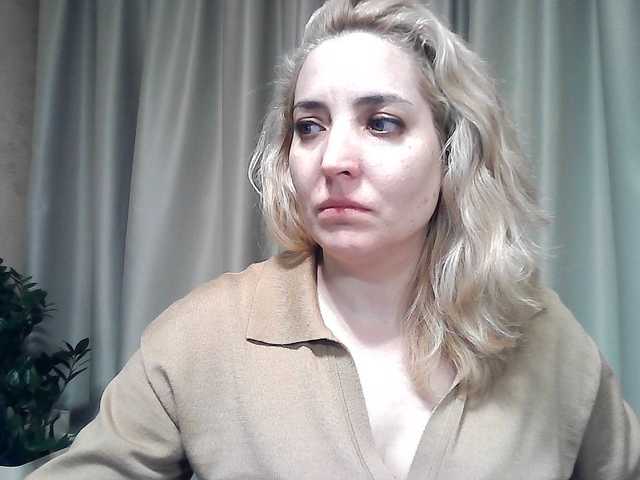 mariska-kiska's BongaCams show and profile