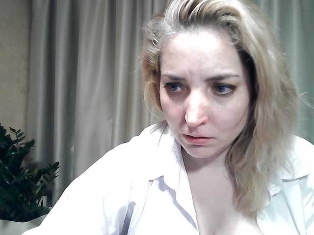 mariska-kiska's BongaCams show and profile