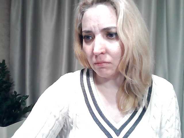 mariska-kiska's BongaCams show and profile