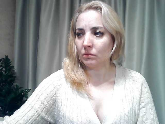 mariska-kiska's BongaCams show and profile