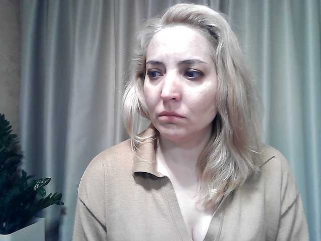 mariska-kiska's BongaCams show and profile