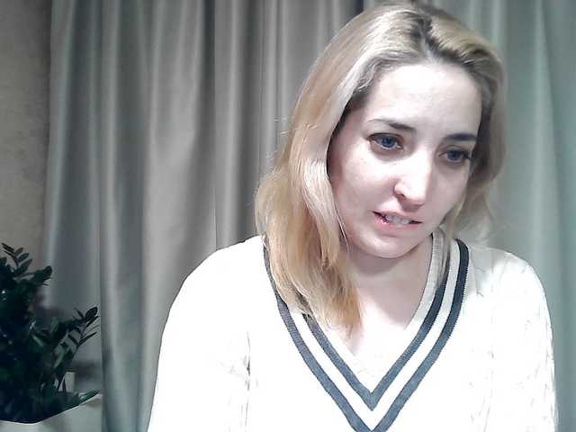 mariska-kiska's BongaCams show and profile