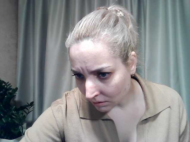 mariska-kiska's BongaCams show and profile