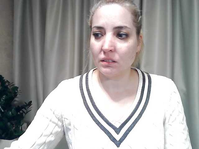 mariska-kiska's BongaCams show and profile