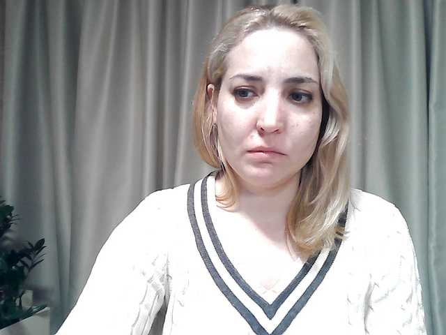 mariska-kiska's BongaCams show and profile