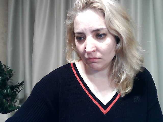 mariska-kiska's BongaCams show and profile