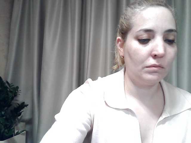 mariska-kiska's BongaCams show and profile