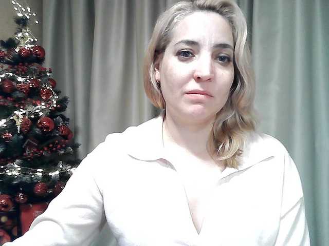 mariska-kiska's BongaCams show and profile